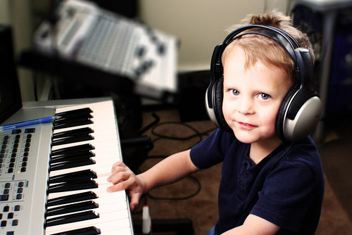 Child at keyboard